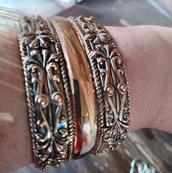 VINTAGE BARSE GOLD PLATED CUFF GORGEOUS SZ OS FITS MOST RARE UNISEX